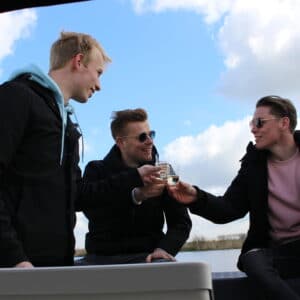 Proost foto sloep huren Friesland